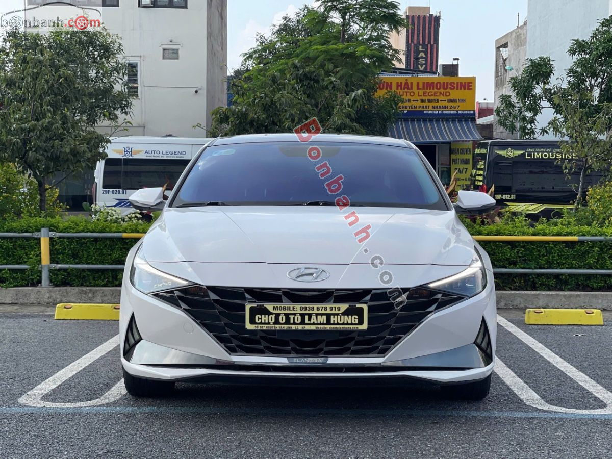 Hyundai Elantra 1.6 AT Đặc biệt